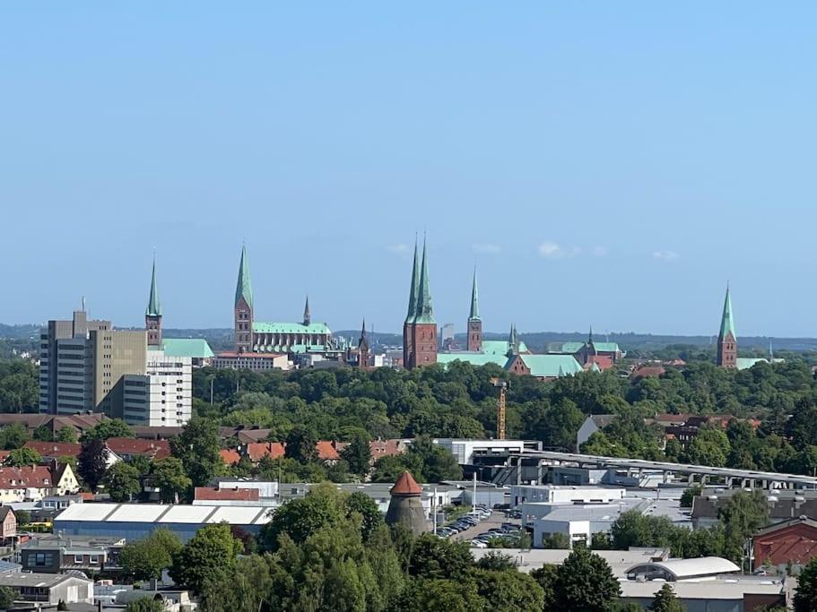 Ueber Den Daechern Der Hansestadt Apartment Lubeck Luaran gambar